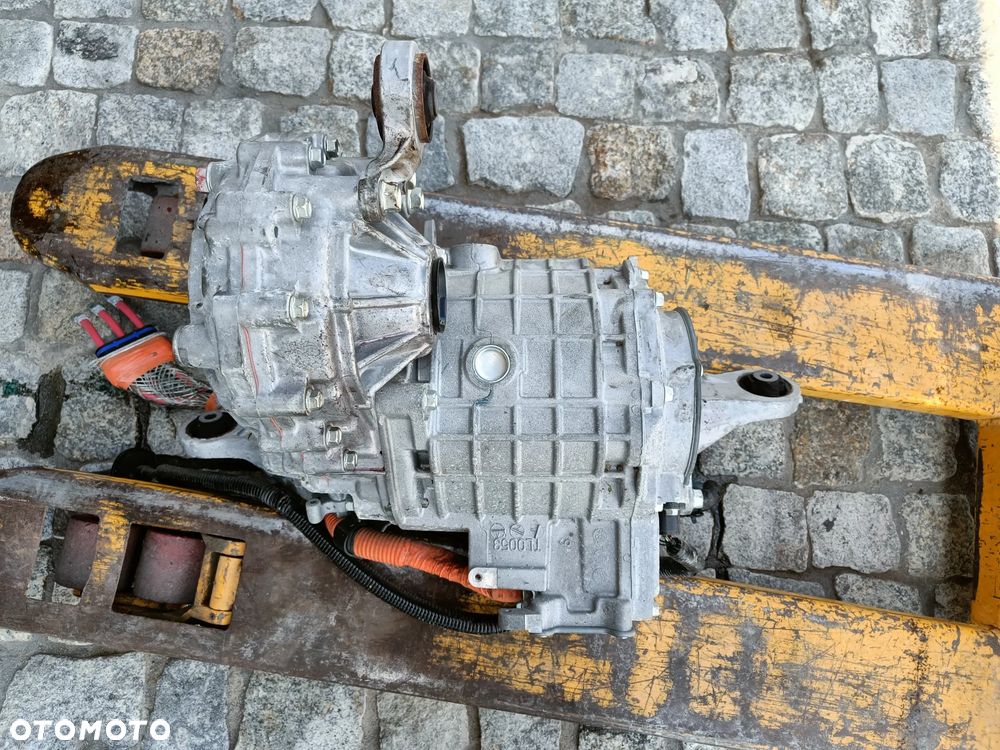 Silnik elektryczny Mitsubishi Outlander III PHEV 2.4 4WD Reduktor Dyferencjał F1E1A-2-B5Z - 2