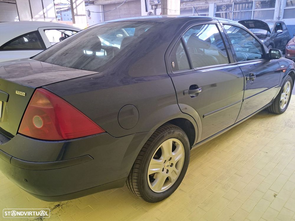 Ford Mondeo 2.0 TDdi Ghia - 15