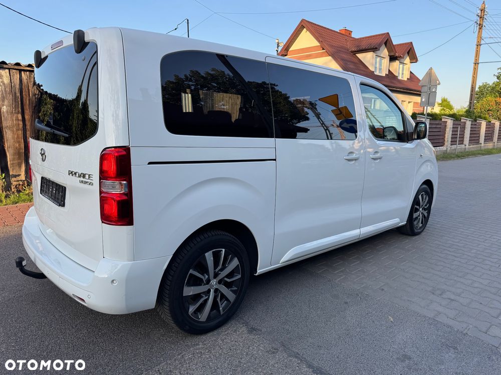 Toyota Proace Verso ver-2-0--l--d--4d-5--si-family-compact - 17