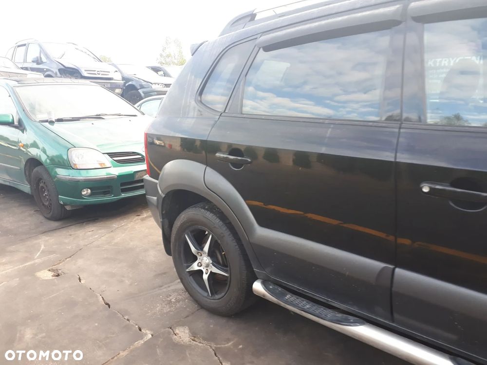 HYUNDAI TUCSON 04-09 PODSZYBIE PLASTIKOWE EB - 7