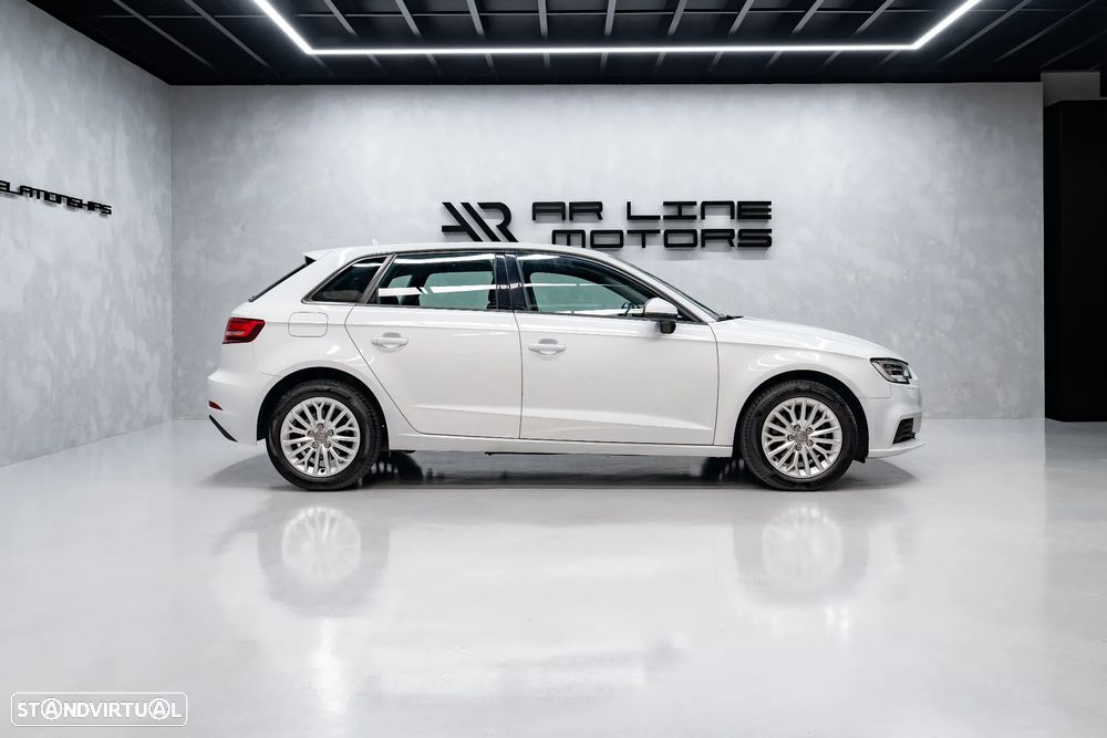 Audi A3 Sportback 1.6 TDI Advance - 6