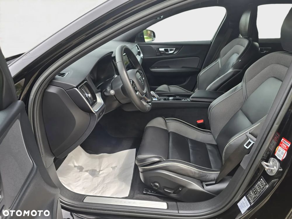Volvo V60 Cross Country B4 D AWD Ultimate - 10
