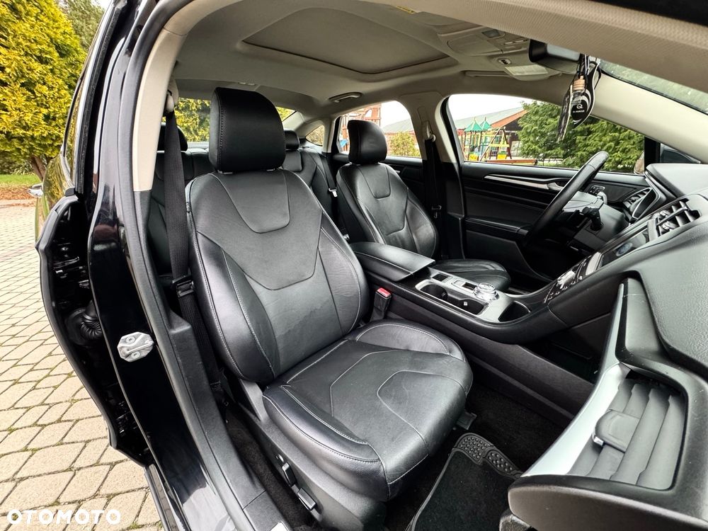 Ford Fusion 2.0 EcoBoost Titanium - 11