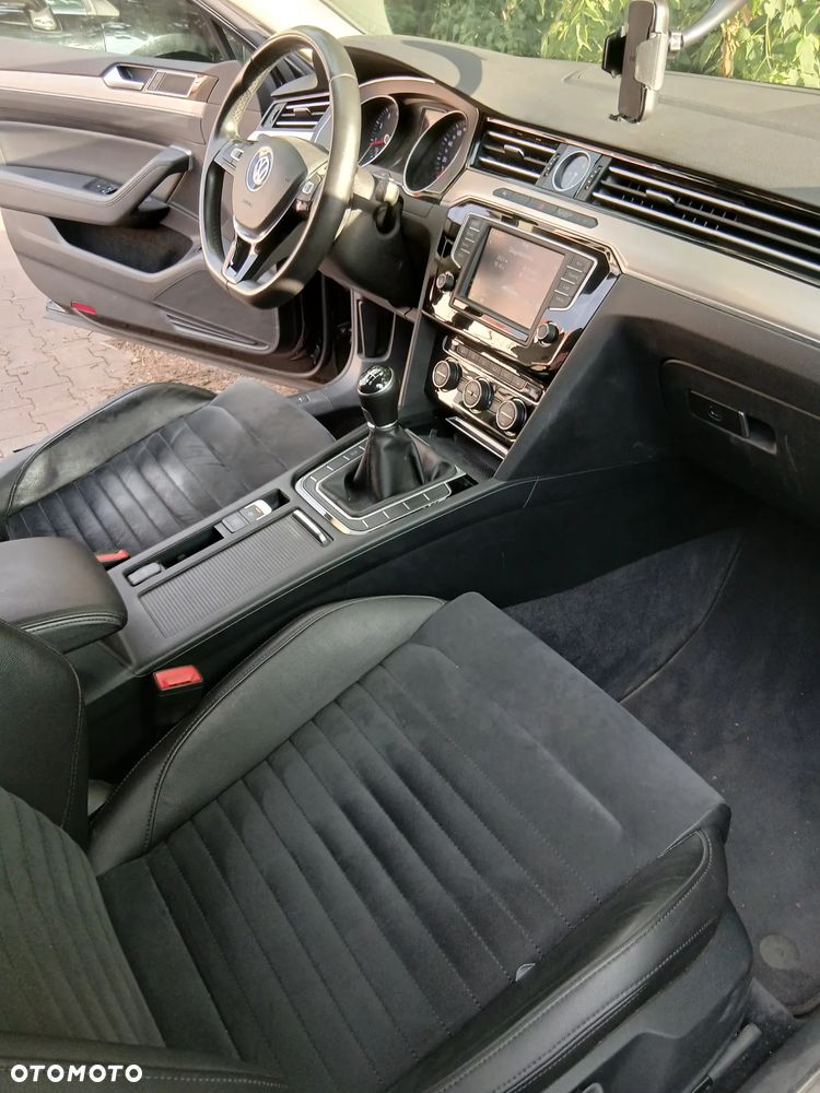 Volkswagen Passat 1.4 TSI BMT ACT Trendline - 24