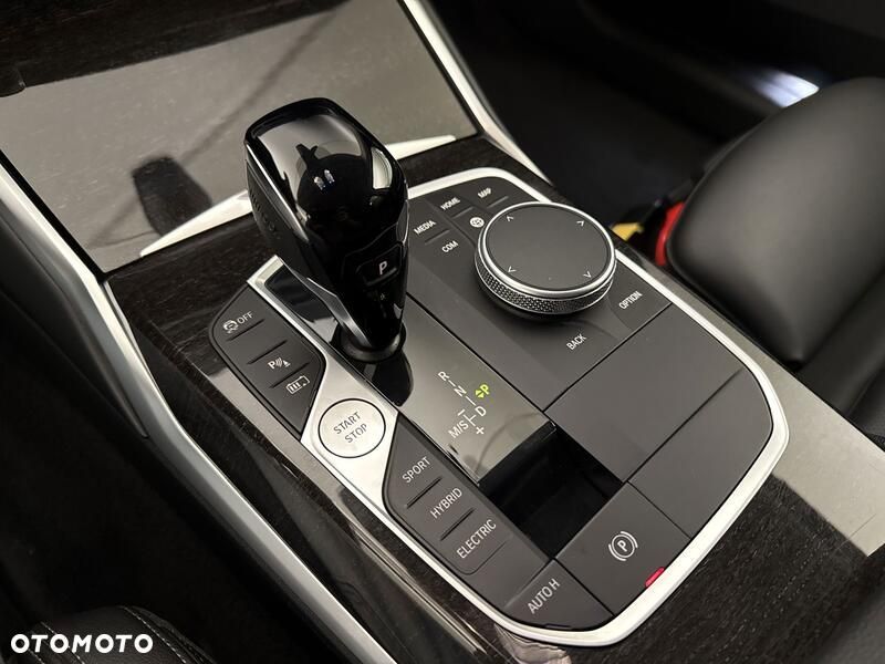 BMW Seria 3 - 18