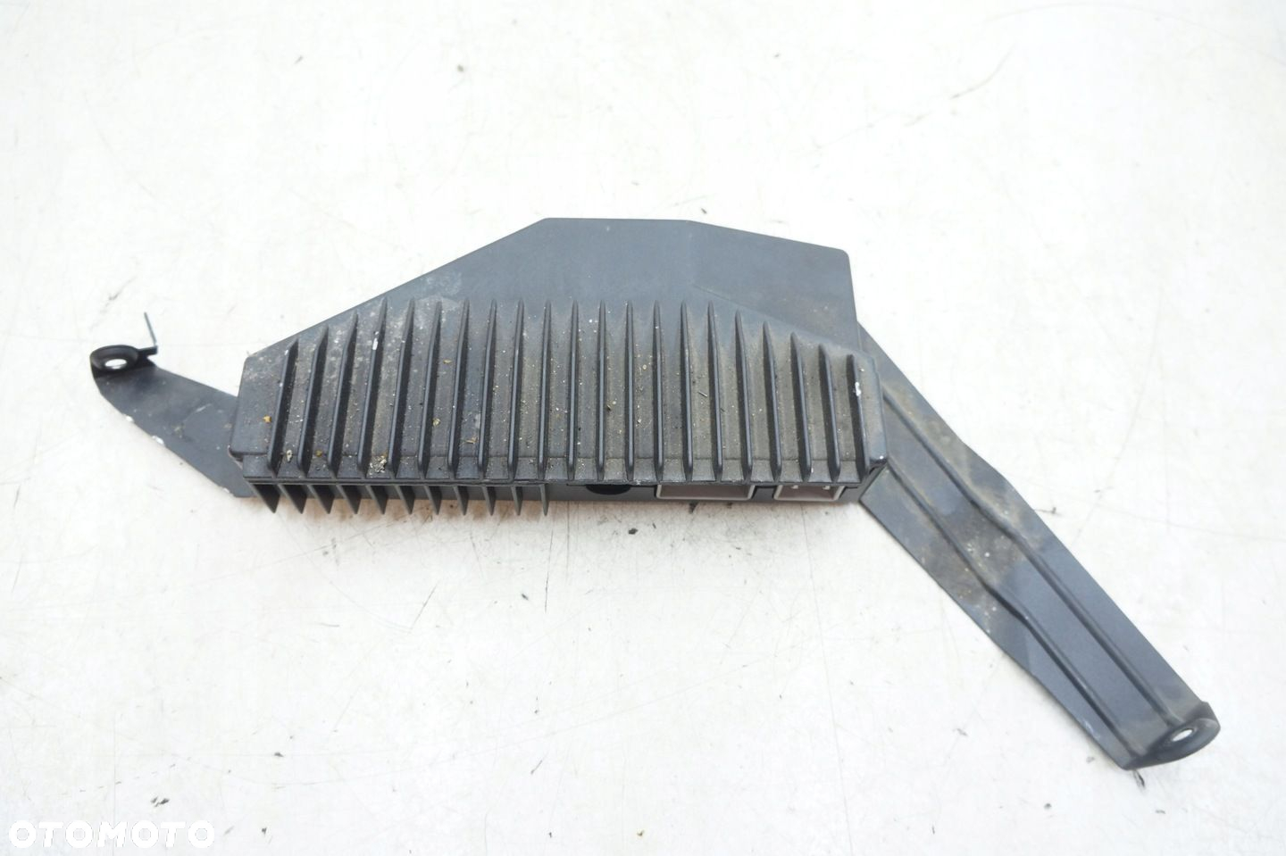 VOLVO S60 I V70 II XC70 II S80 WZMACNIACZ AUDIO RADIA 30752259 - 2