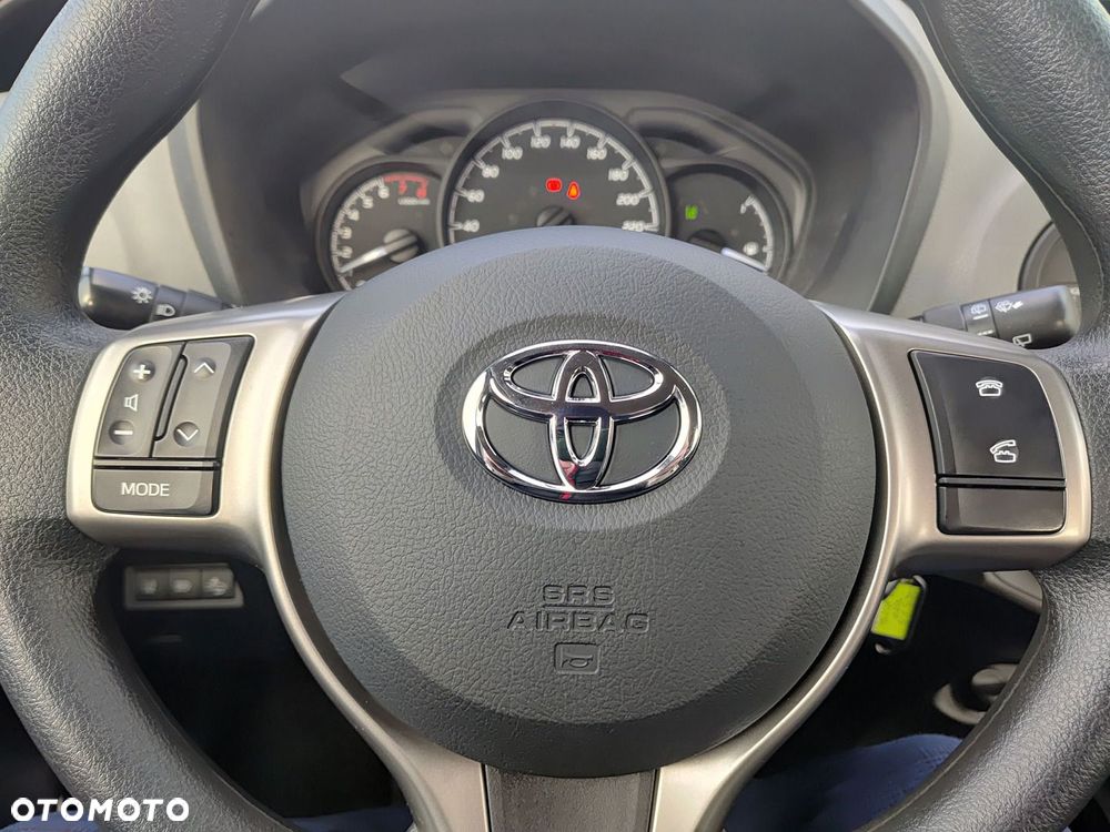 Toyota Yaris - 16