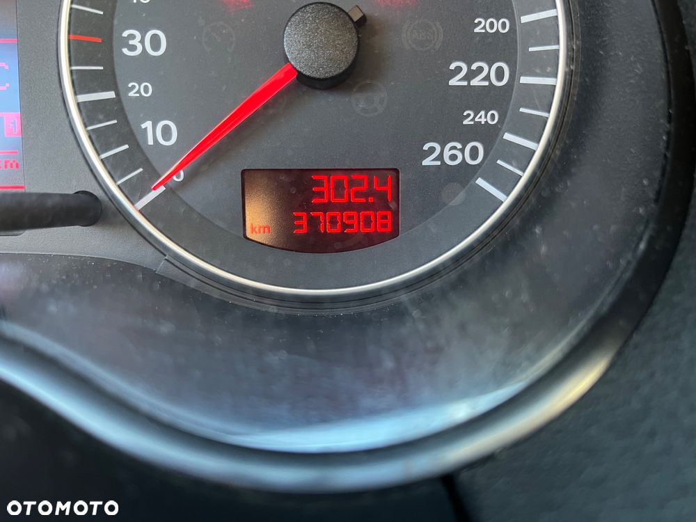 Audi A3 3-drzwiowe 2.0 TDI DPF Ambition - 8