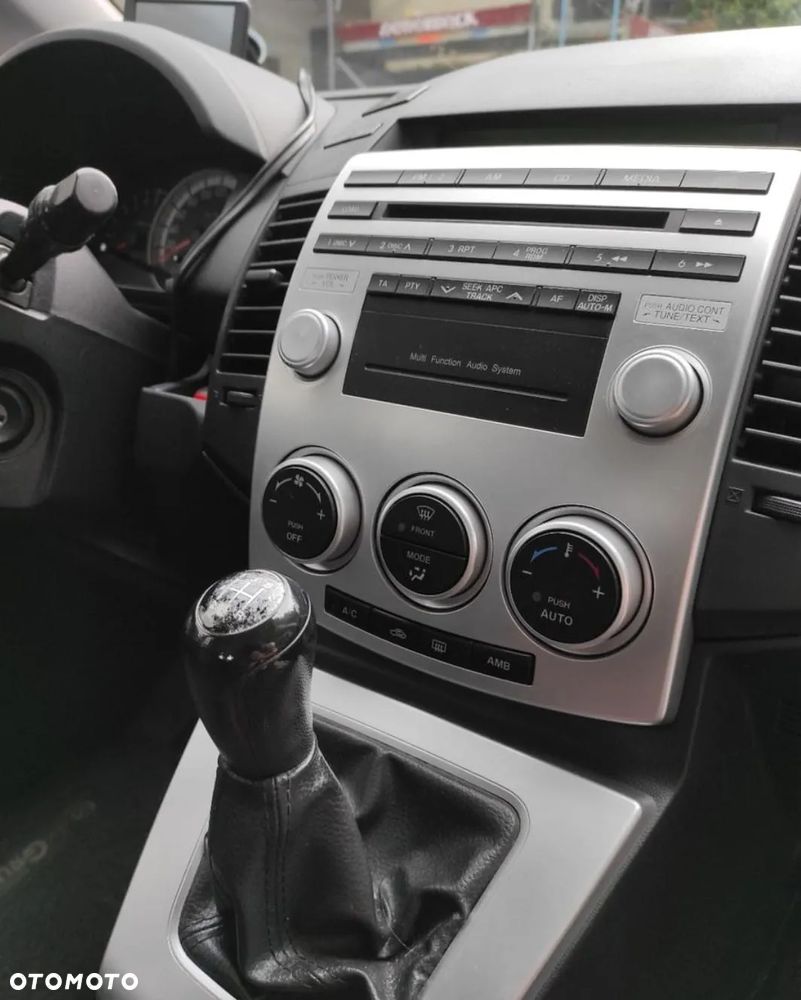 Mazda 5 - 8
