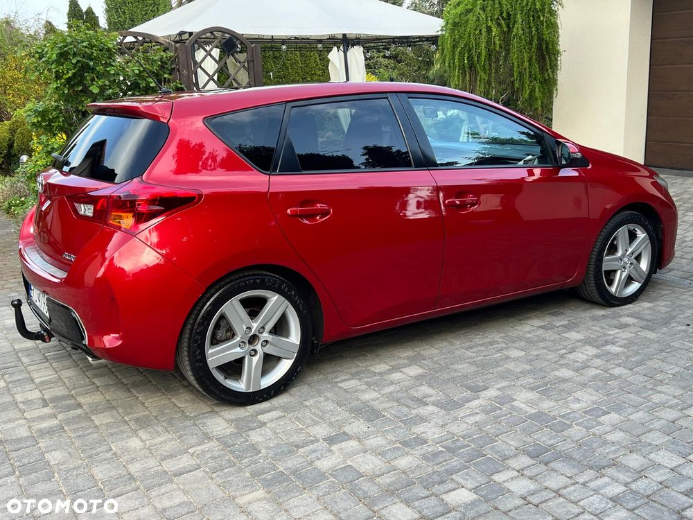 Toyota Auris 1.6 Selection - 11