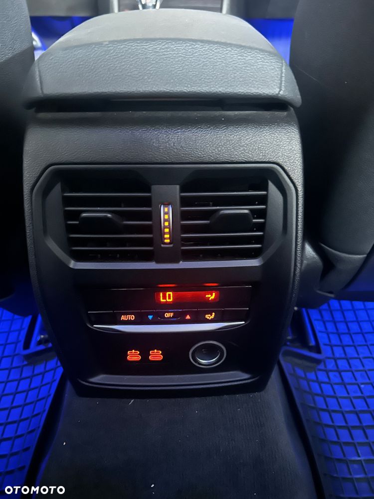 BMW Seria 3 330i xDrive M Sport - 16