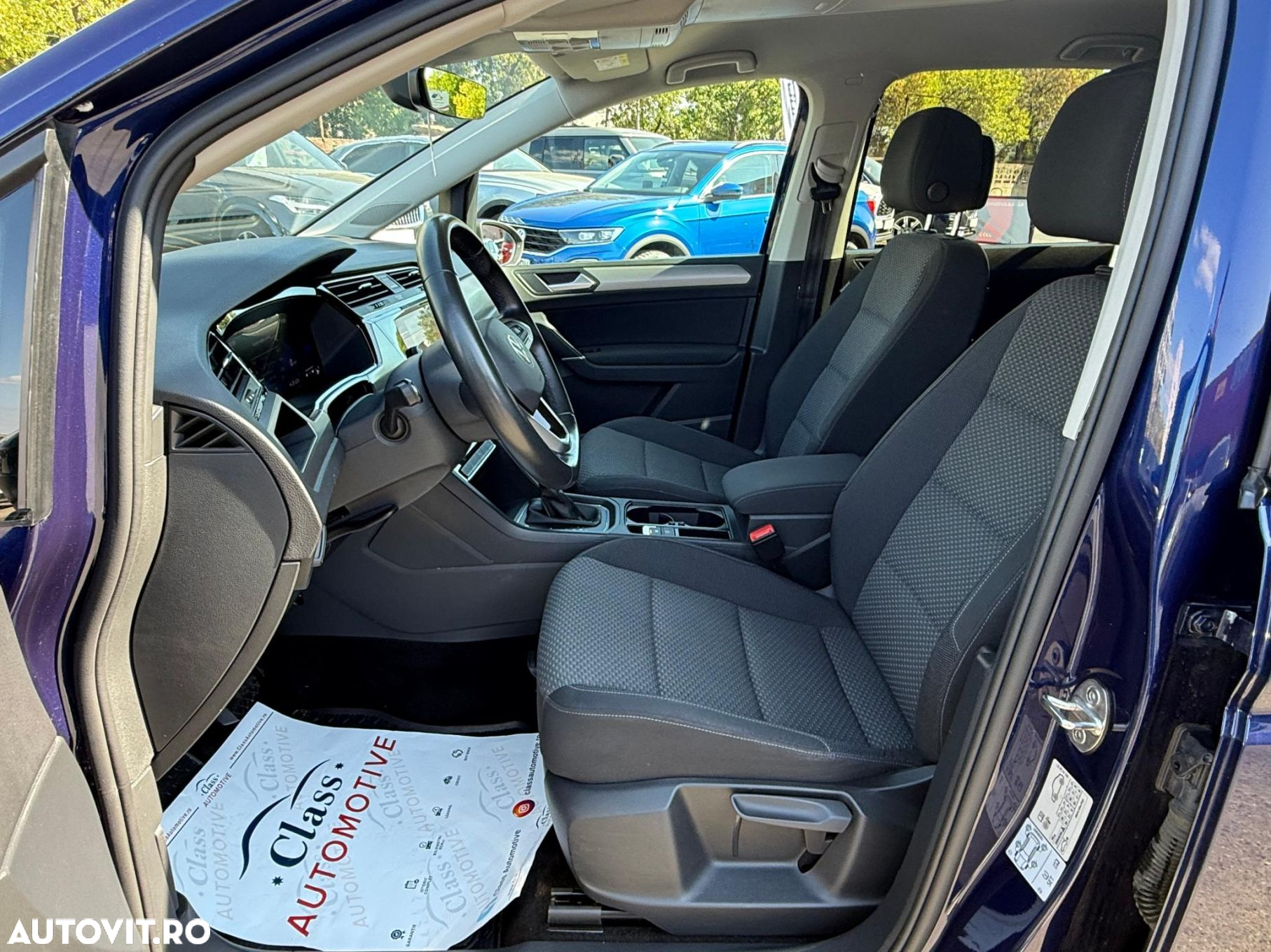 Volkswagen Touran 2.0 TDI DSG Comfortline - 8