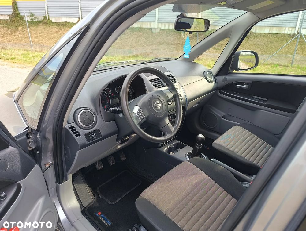 Suzuki SX4 1.5 Comfort - 12