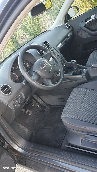 Audi A3 Sportback 1.6 Ambition - 13