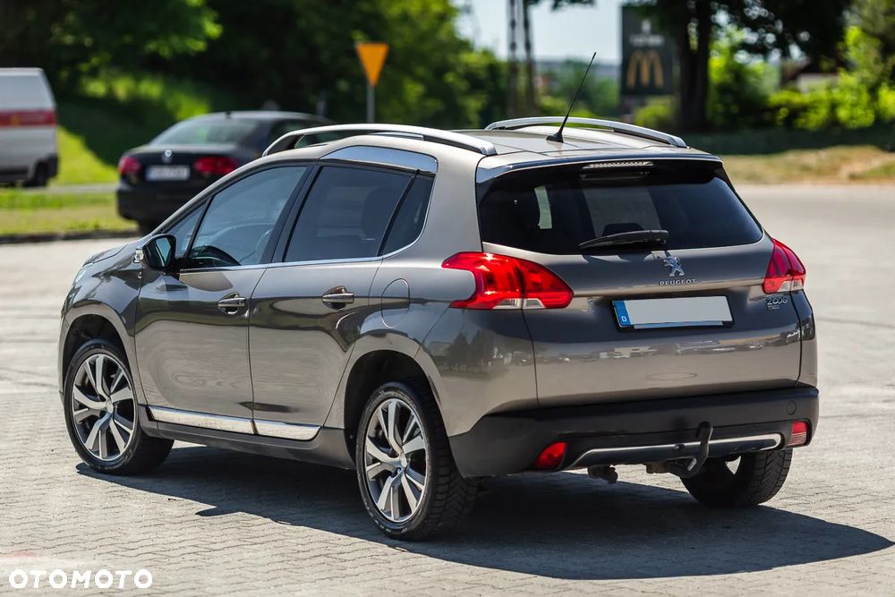 Peugeot 2008 1.2 Pure Tech Style S&S - 15