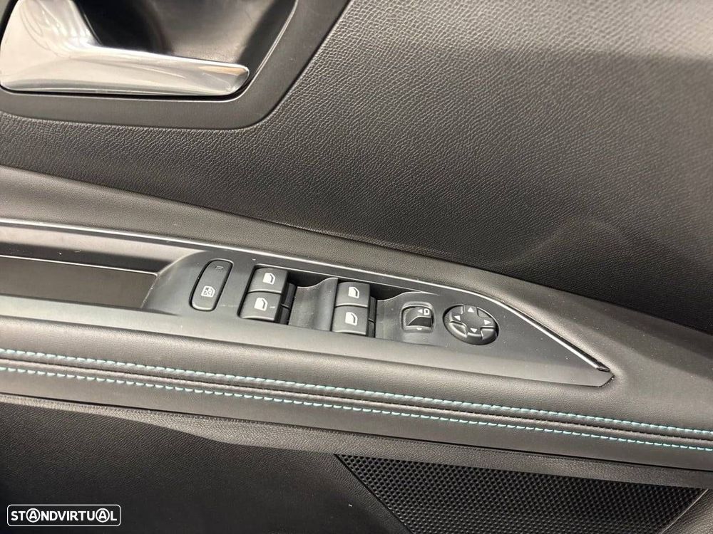 Peugeot 5008 1.5 BlueHDi Allure Pack EAT8 - 22