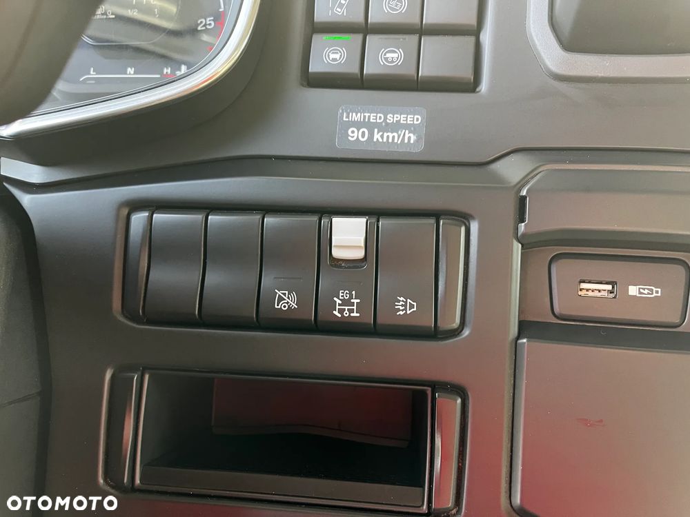 Scania S500 PUSHER 6X2 FULL AIR  SPROWADZONA SERWISOWANA DWA ZBIORNIKI PALIWA  BOGATA WERJSA WYPOSAŻENIA STAN BARDZO DOBRY - 24