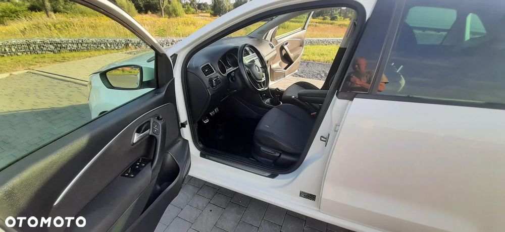 Volkswagen Polo 1.2 TSI BMT Highline - 23