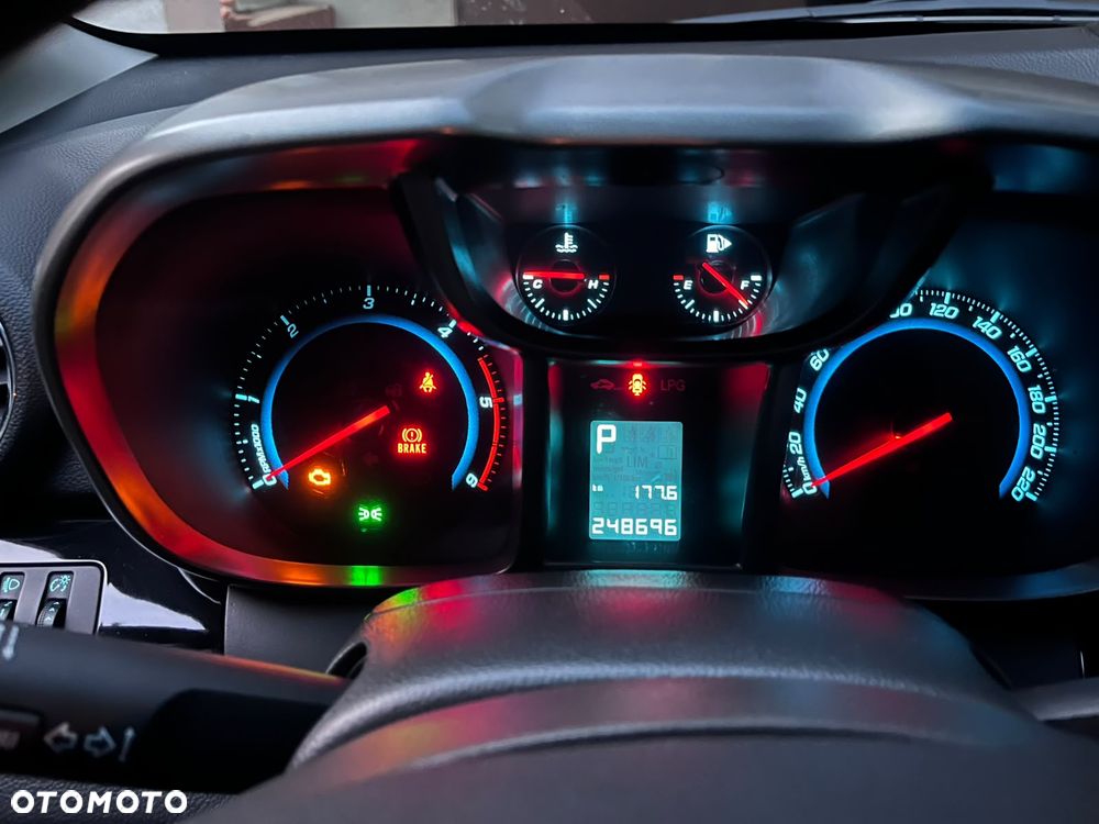 Chevrolet Orlando - 6