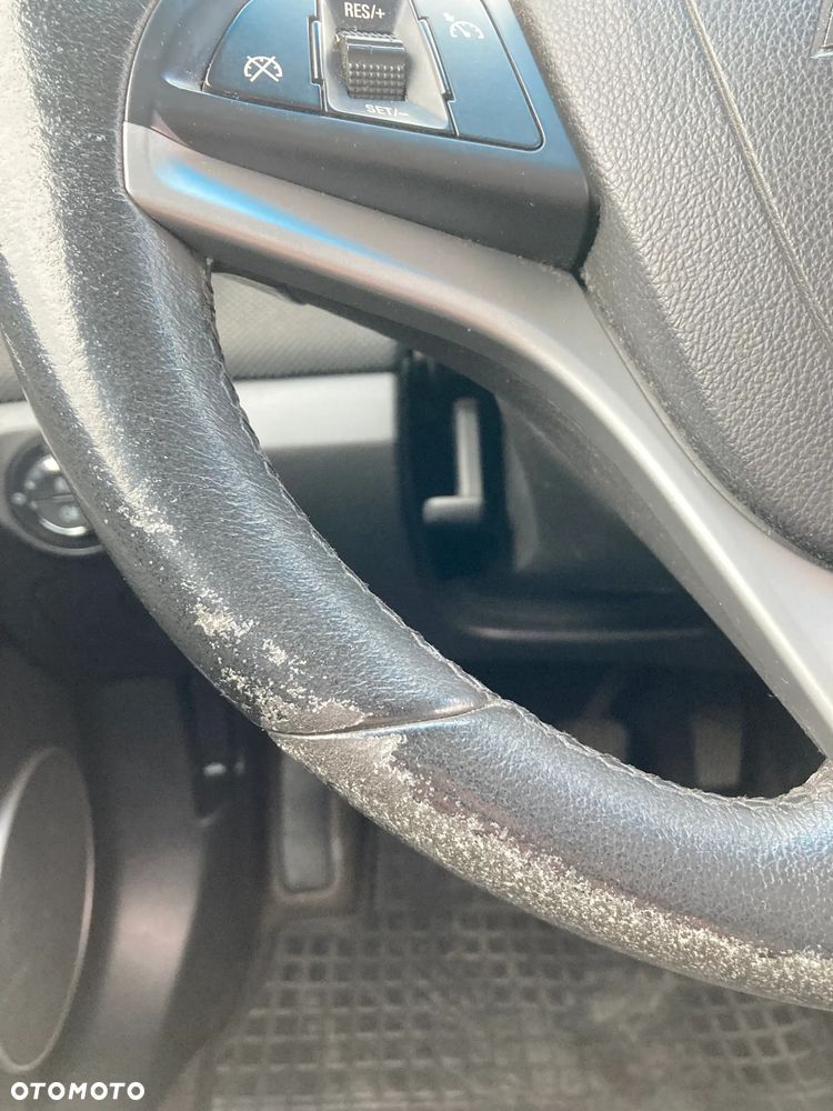 Chevrolet Cruze 1.8 LT - 25