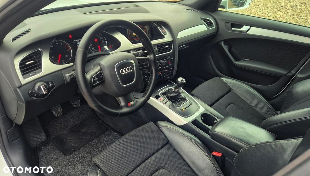 Audi A4 Avant 2.0 TFSI Attraction - 12
