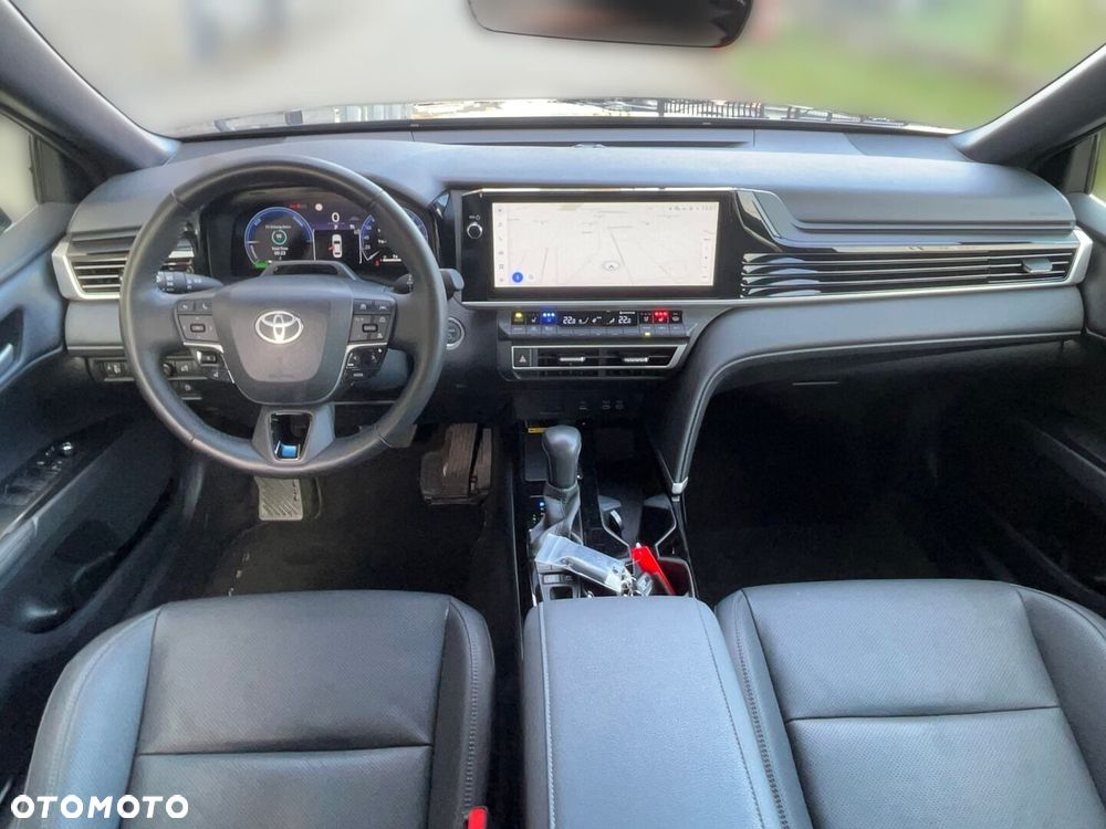 Toyota Camry - 10
