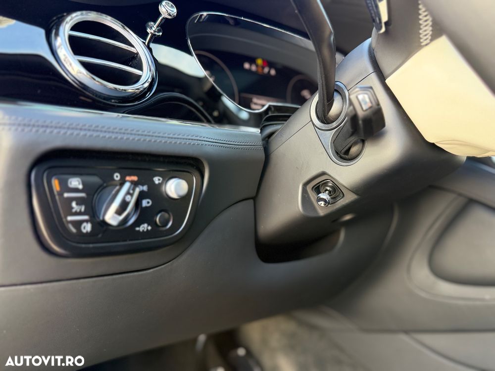 Bentley Bentayga Azure - 14