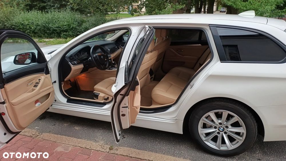 BMW Seria 5 520d Luxury Line - 15
