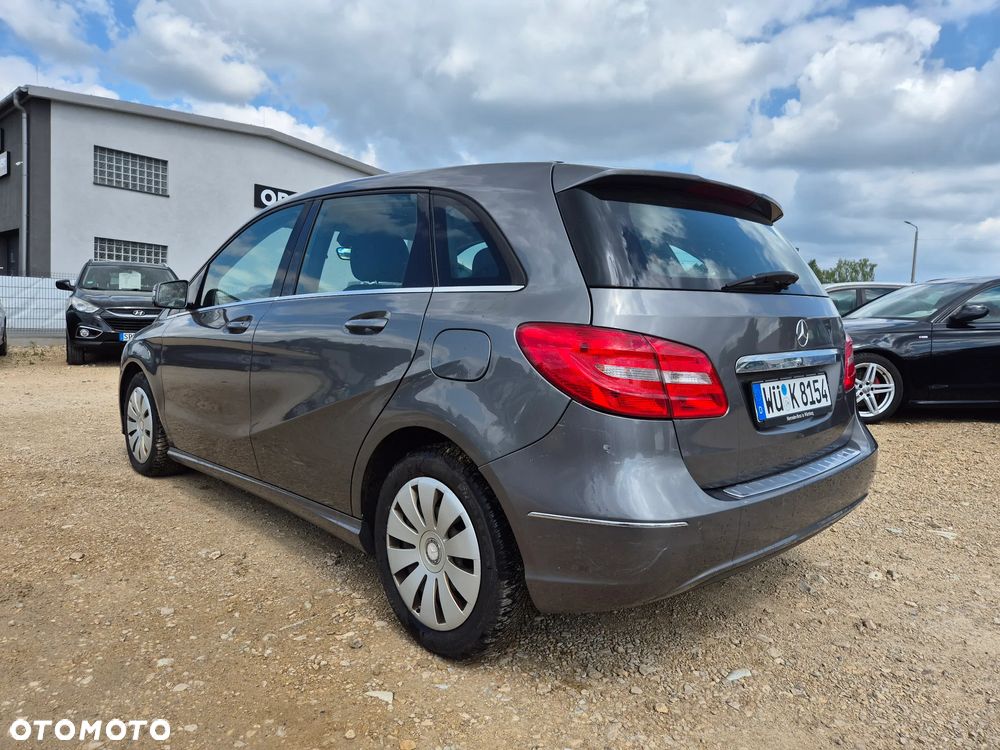 Mercedes-Benz Klasa B 180 CDI (BlueEFFICIENCY) - 4