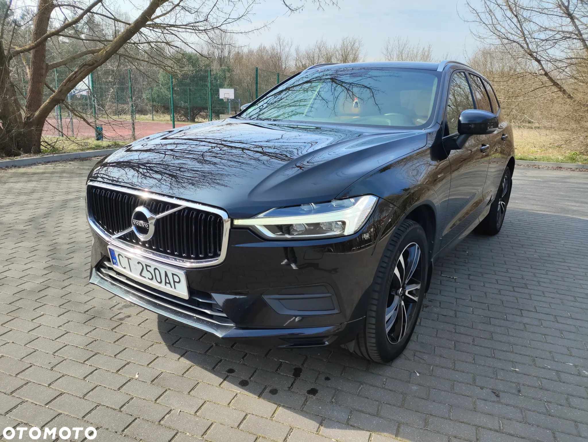 Volvo XC 60 D4 Momentum Pro - 2
