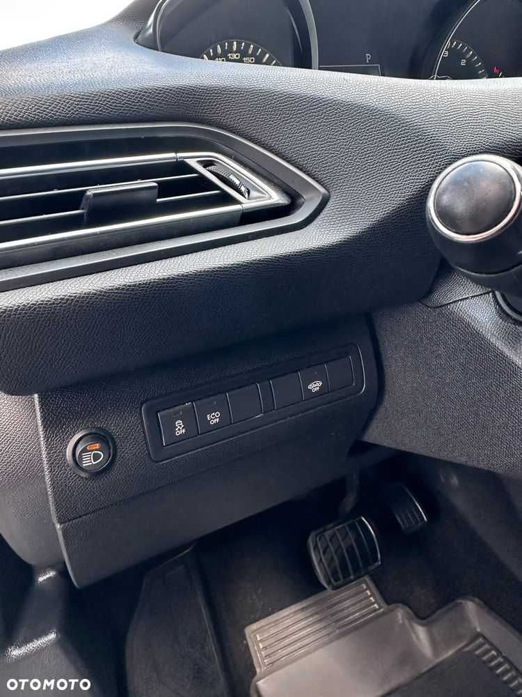 Peugeot 308 BlueHDi 150 Automatik Stop & Start Allure - 16