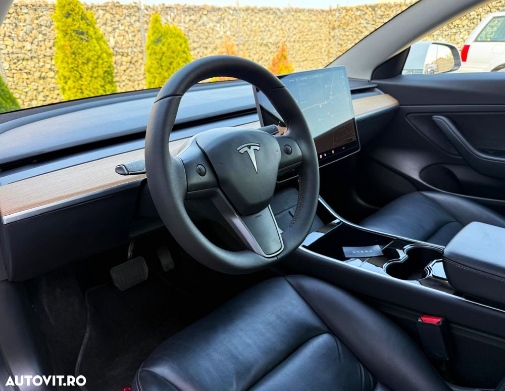Tesla Model 3 Standard Reichweite Plus Hinterradantrieb - 15