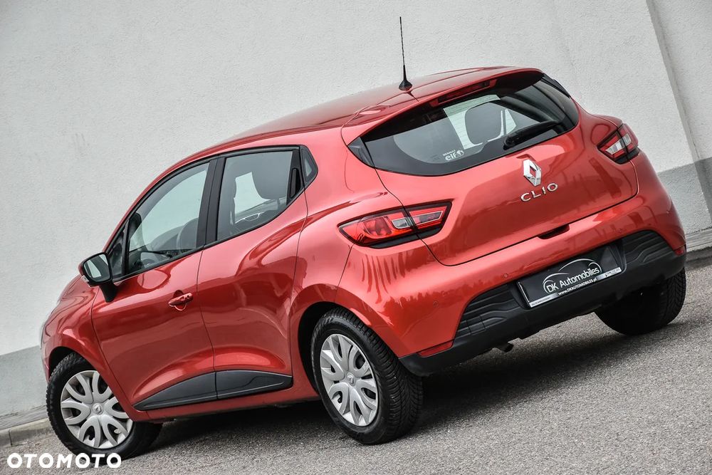 Renault Clio 1.2 16V Limited EU6 - 10