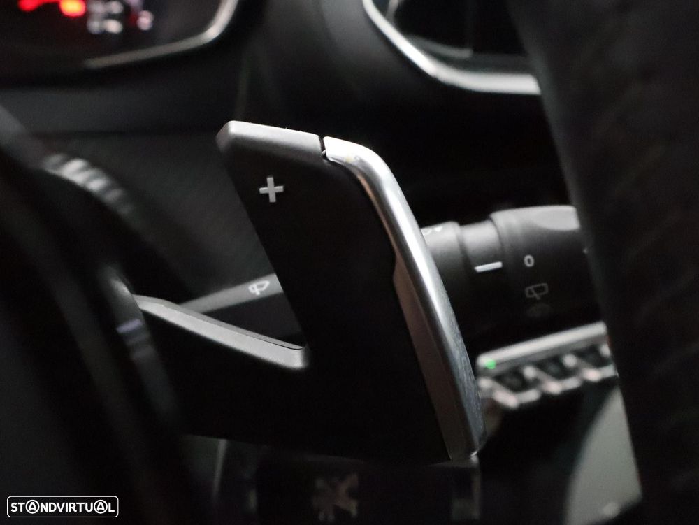 Peugeot 208 1.2 PureTech Allure EAT8 - 19