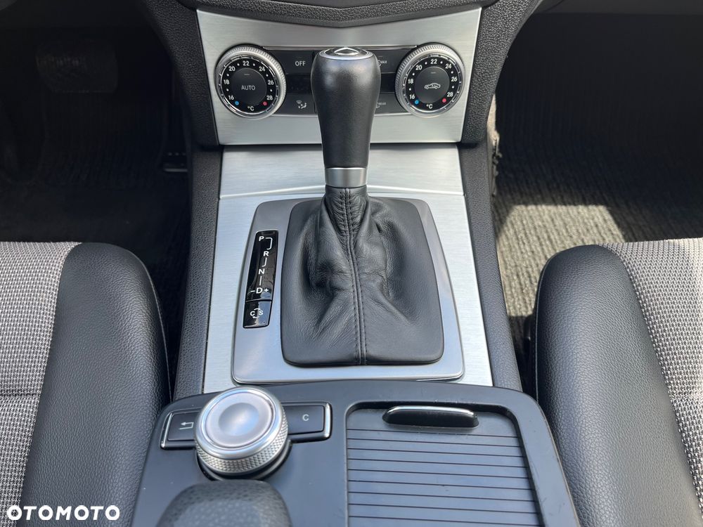 Mercedes-Benz Klasa C 180 Kompressor Automatik BlueEFFICIENCY Avantgarde - 20