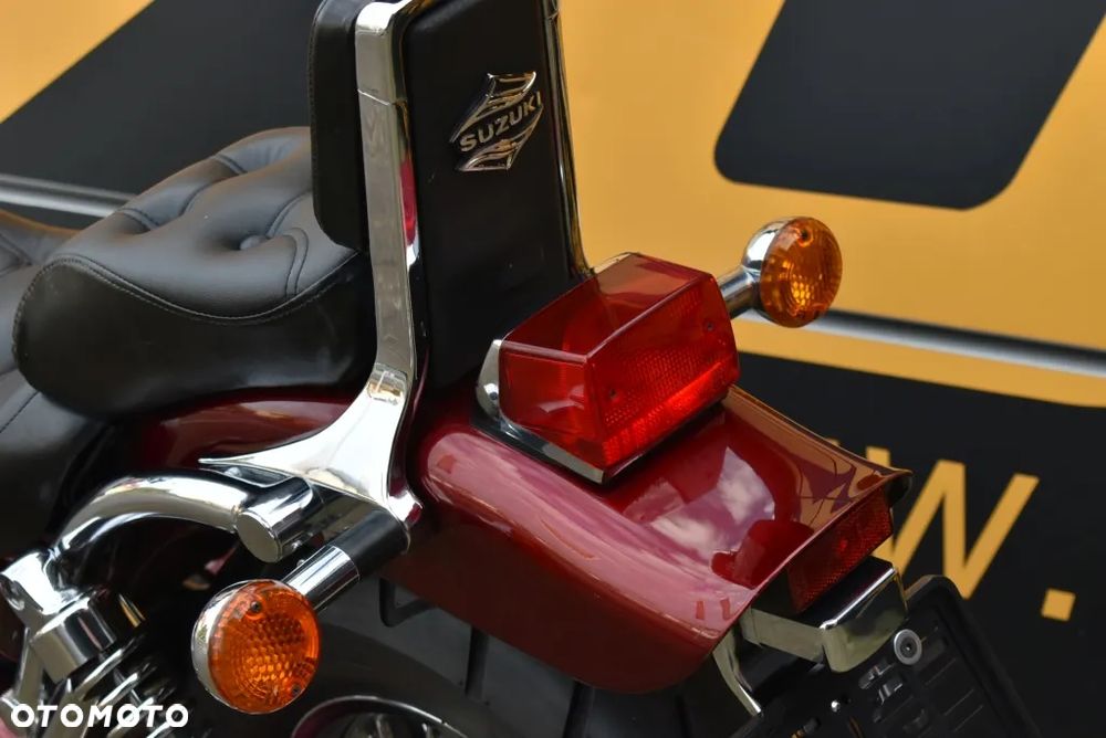 Suzuki Intruder - 16