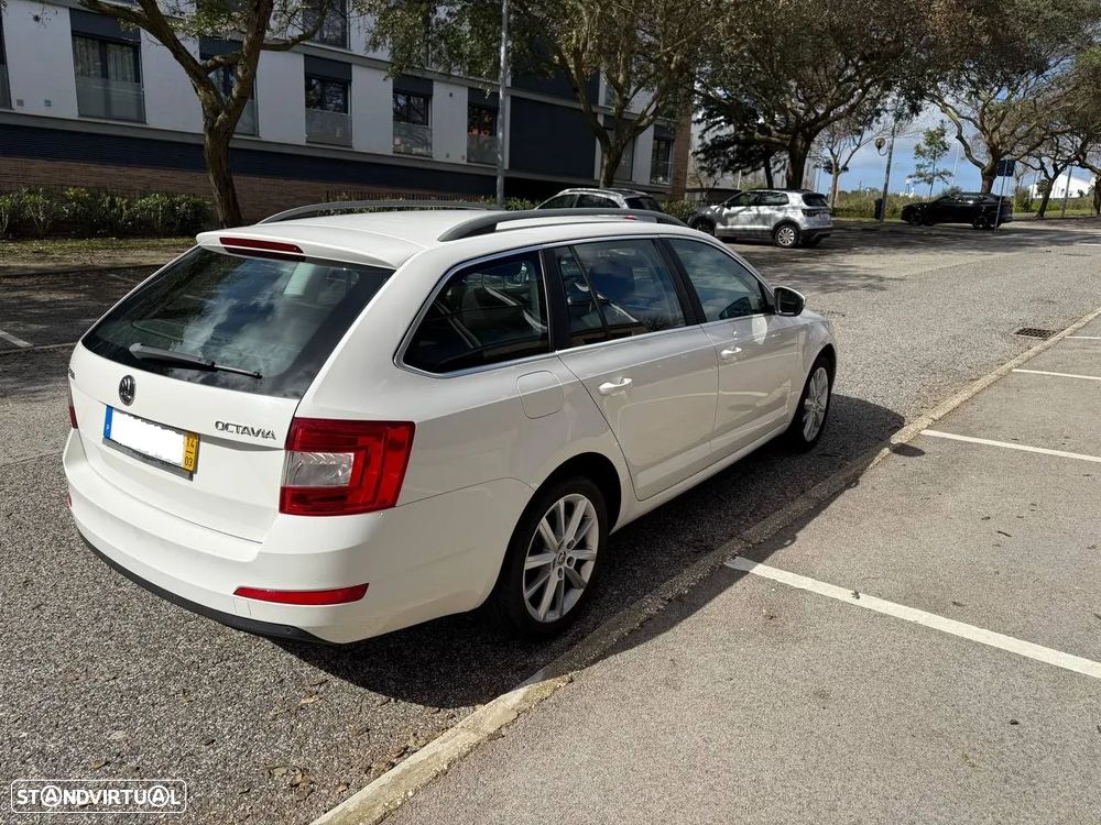 Skoda Octavia Break 1.6 TDi Sportline - 12