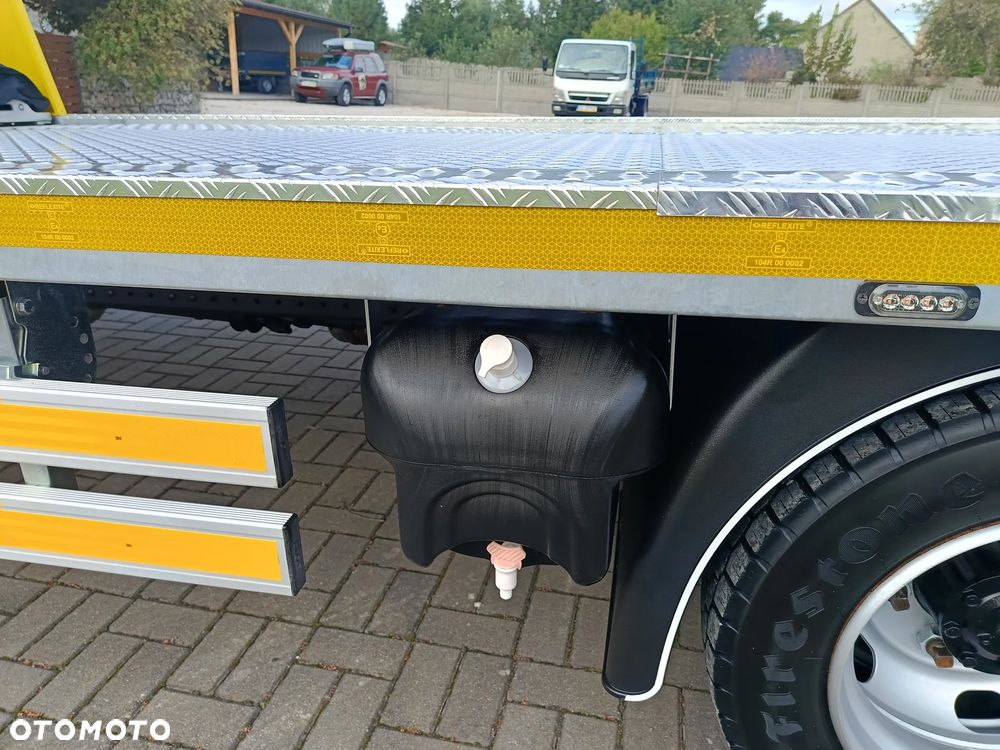 Mitsubishi FUSO CANTER 7C15 - 6