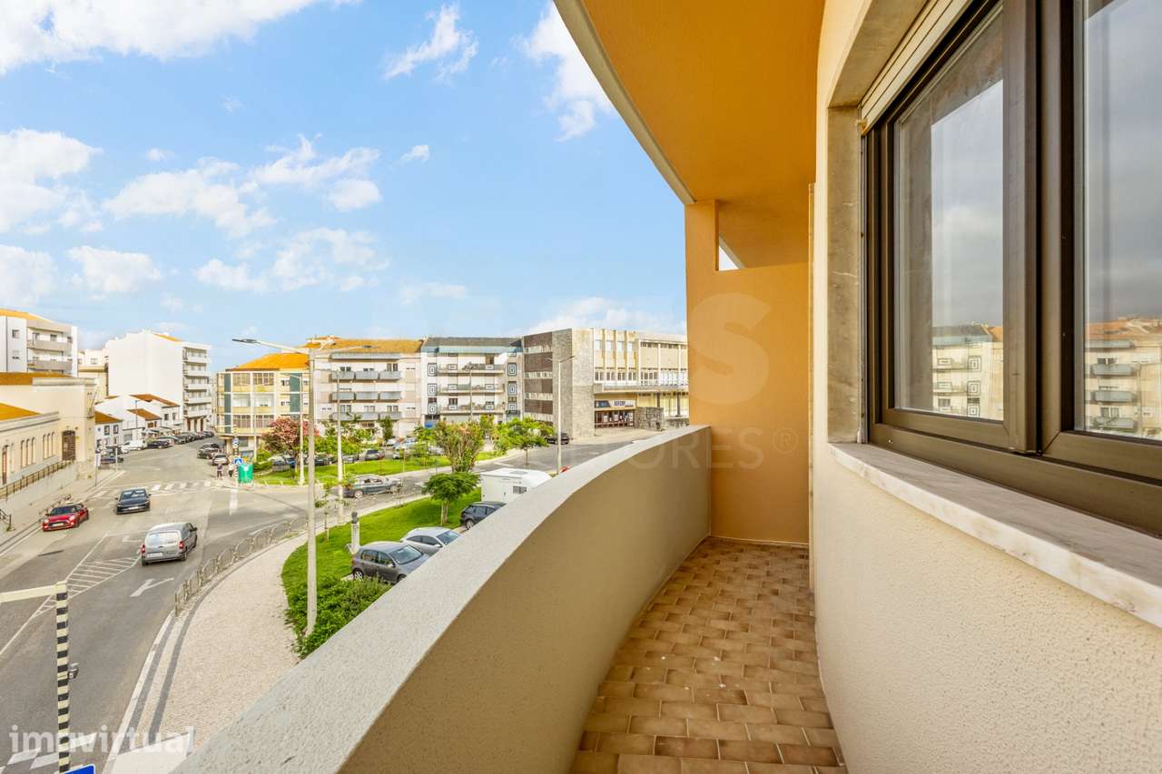 Apartamento T2 remodelado com 2 wc e varanda - Grande imagem: 4/24