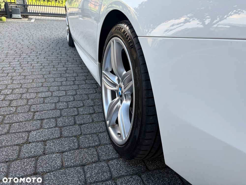 BMW Seria 5 520d M Sport Edition - 15