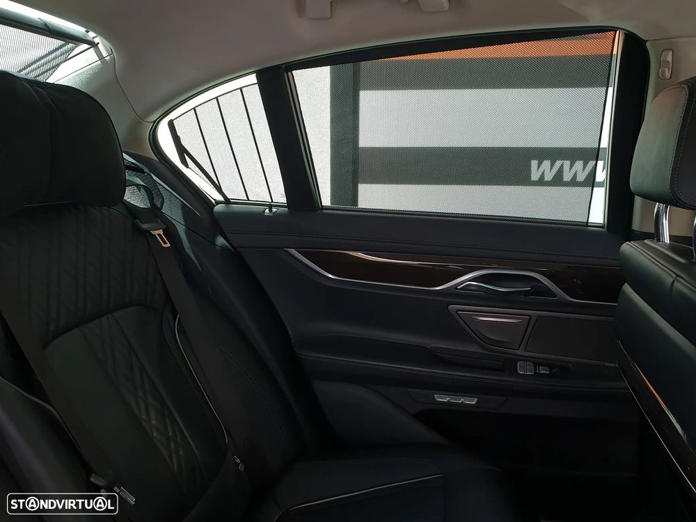 BMW 730 d - 12