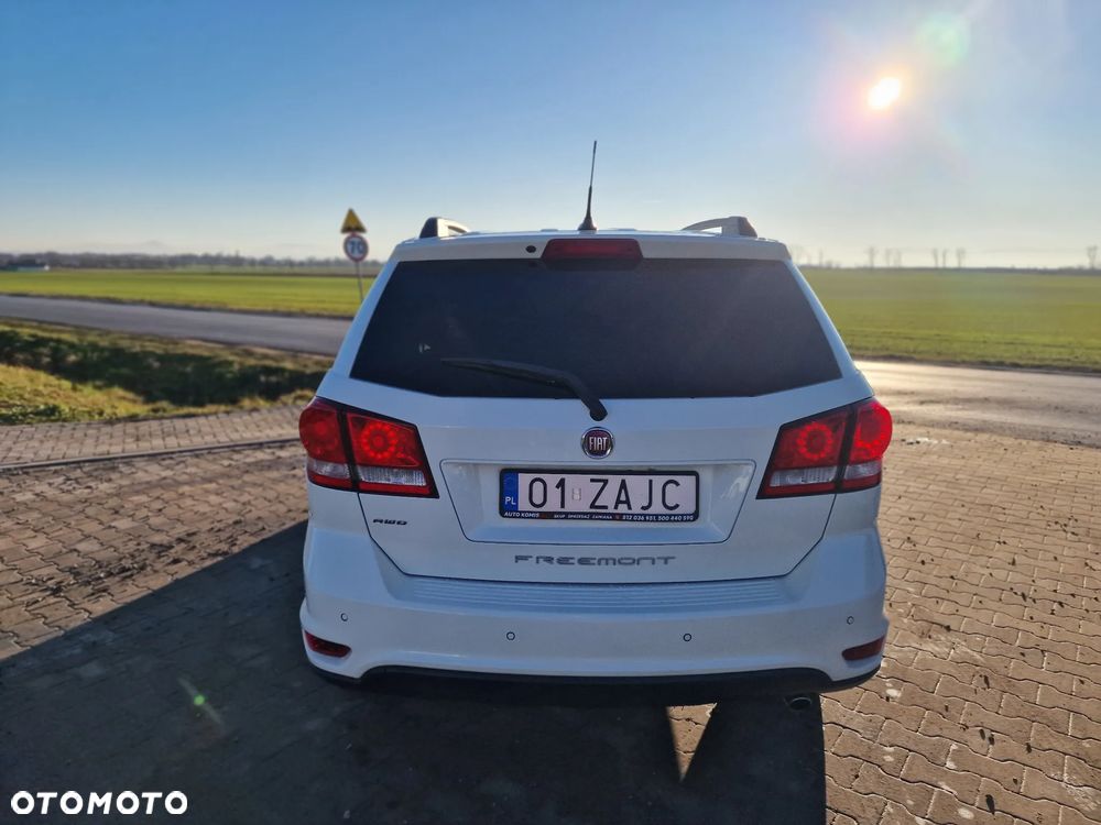 Fiat Freemont 2.0 Multijet Lounge AWD - 12