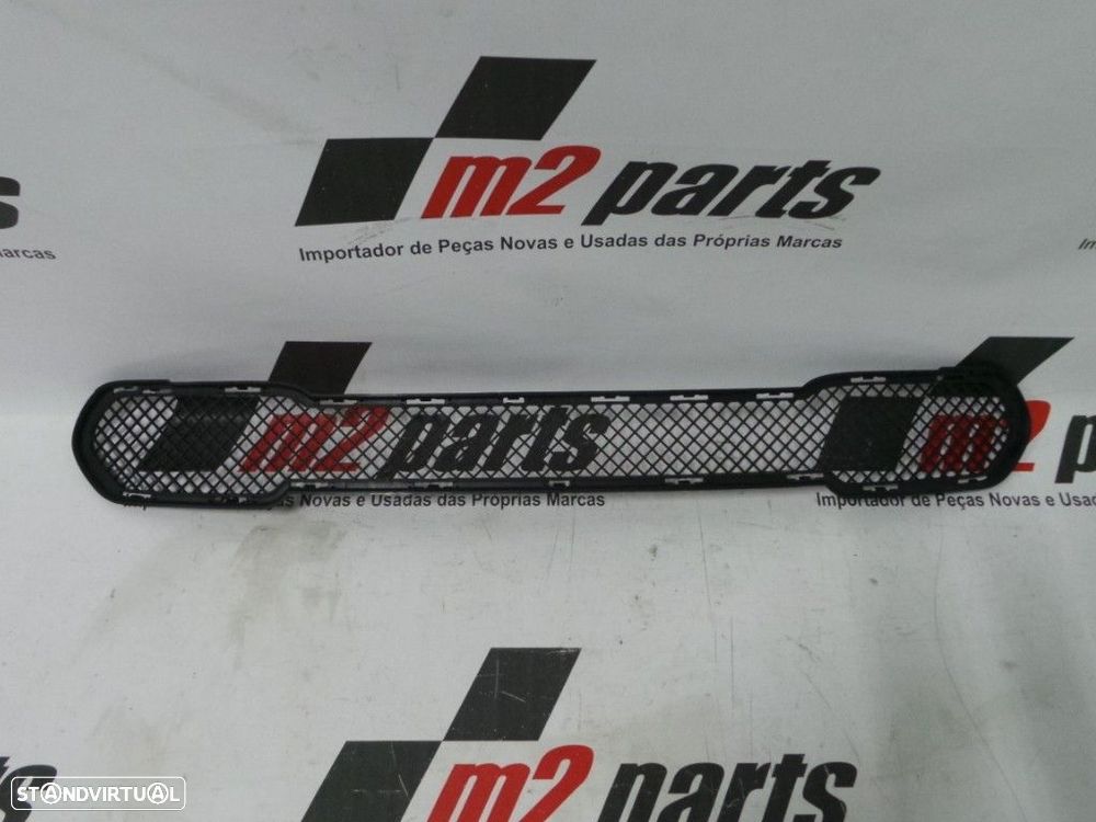 Grelha inferior central parachoques Frente Seminovo/ Original BMW X1 51112990368 - 1