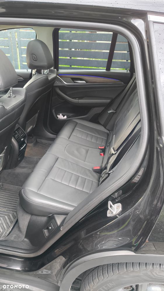 BMW X3 sDrive18d Luxury Line - 15