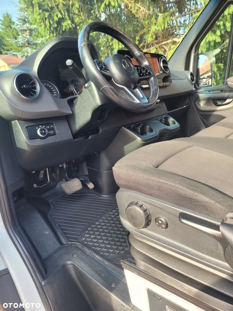 Mercedes-Benz Sprinter 319 - 14
