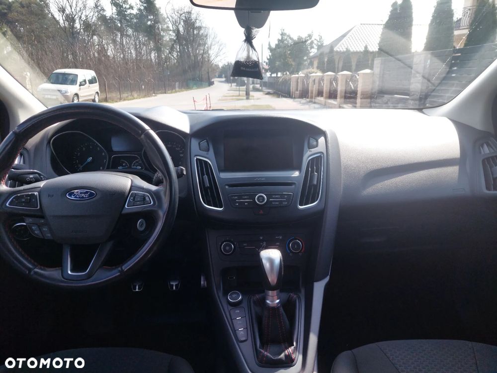 Ford Focus 1.5 EcoBoost STart-Stopp-System ST-LINE - 9
