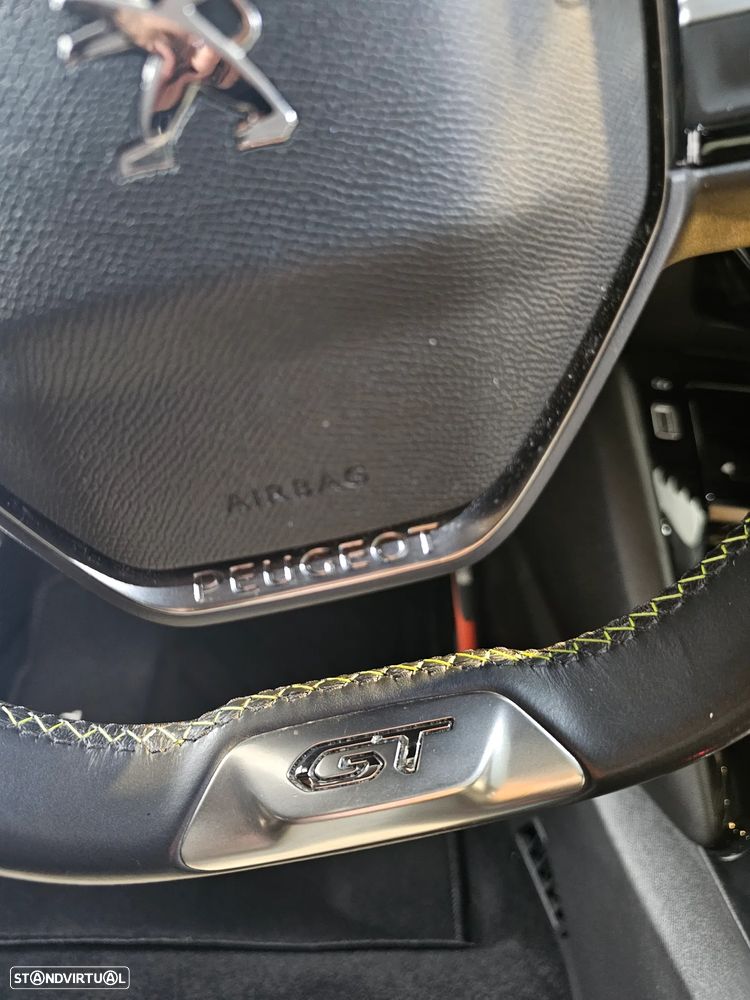 Peugeot e-208 GT - 12