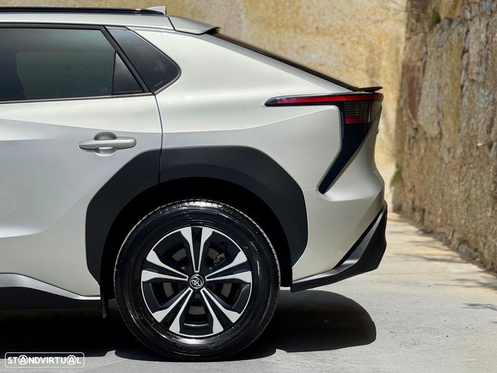 Toyota bZ4X 71,4 kWh Exclusive - 31