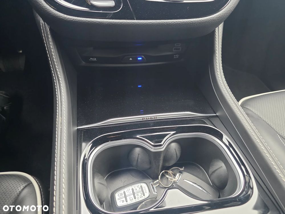 Chrysler Pacifica - 27