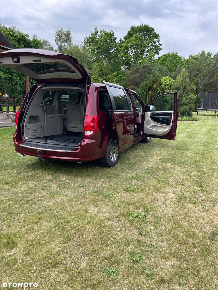 Dodge Grand Caravan - 7